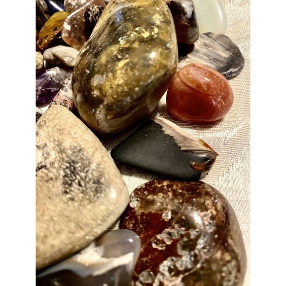 Tumbled And Polished Authentic Minerals Crystals Over Three Pounds - Picture 8 of 14